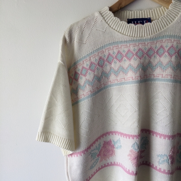 cream & pink crew neck sweater with nordic pattern - Picture 2 of 7